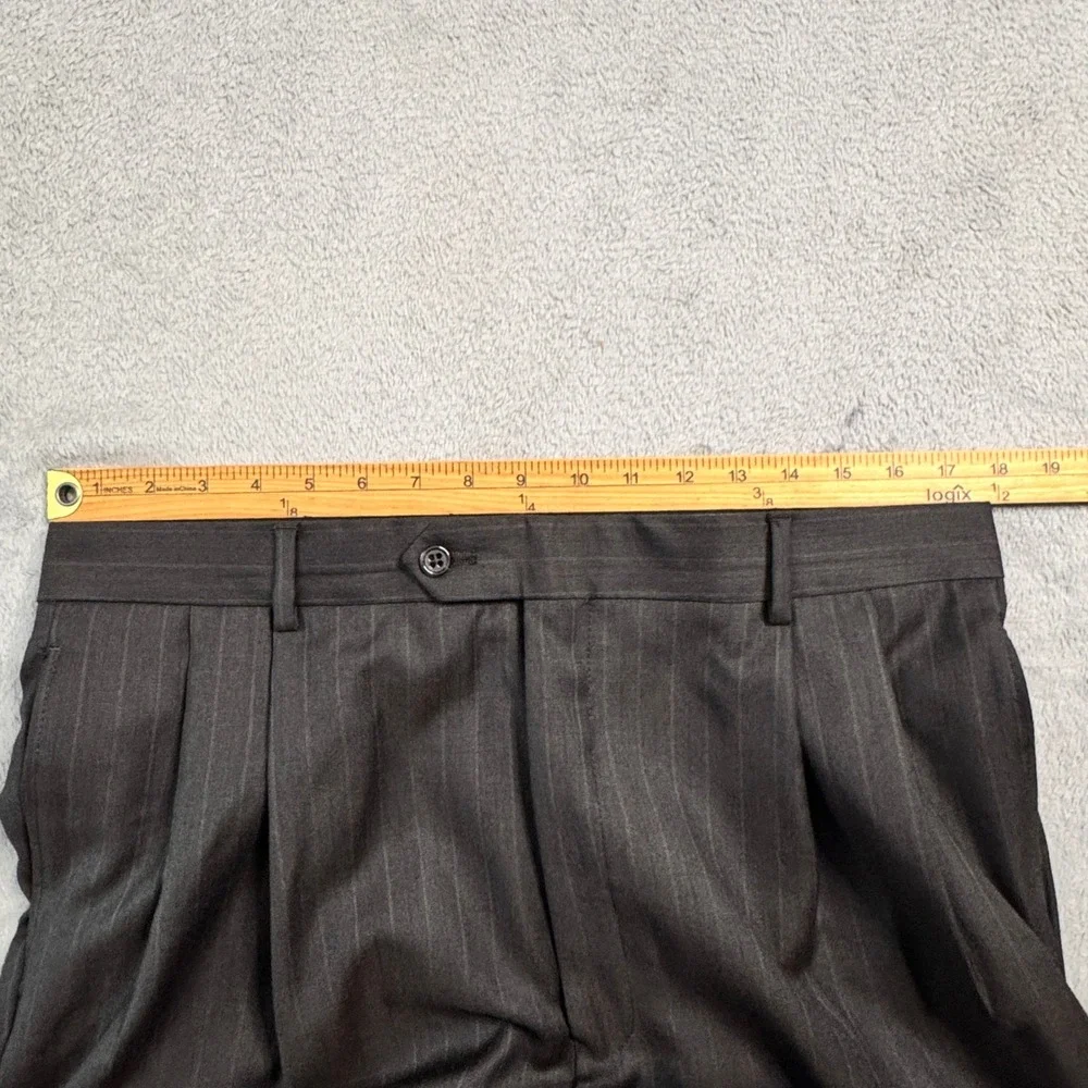 JOS A BANK Signature Collection Mens Wool Pinstripe Suit Jacket and Pants EUC!‎